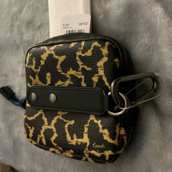 NWT! Coach Disney Dumbo 3 set - Picture 13 of 13